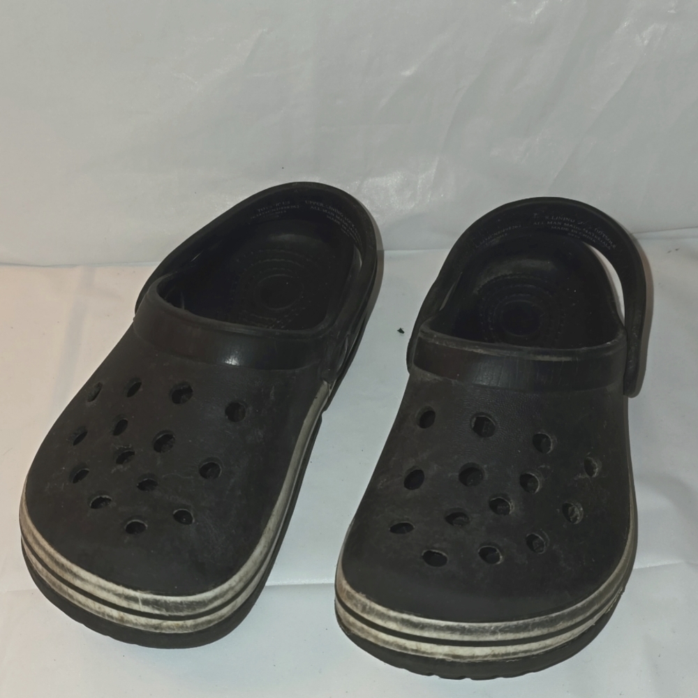 Sandals for boys used condition